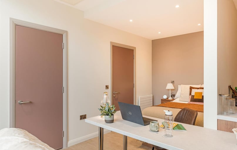 Elmwood Avenue, Stranmillis, Belfast - Image 1